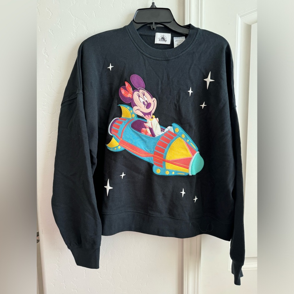 Disneyland sweater size S